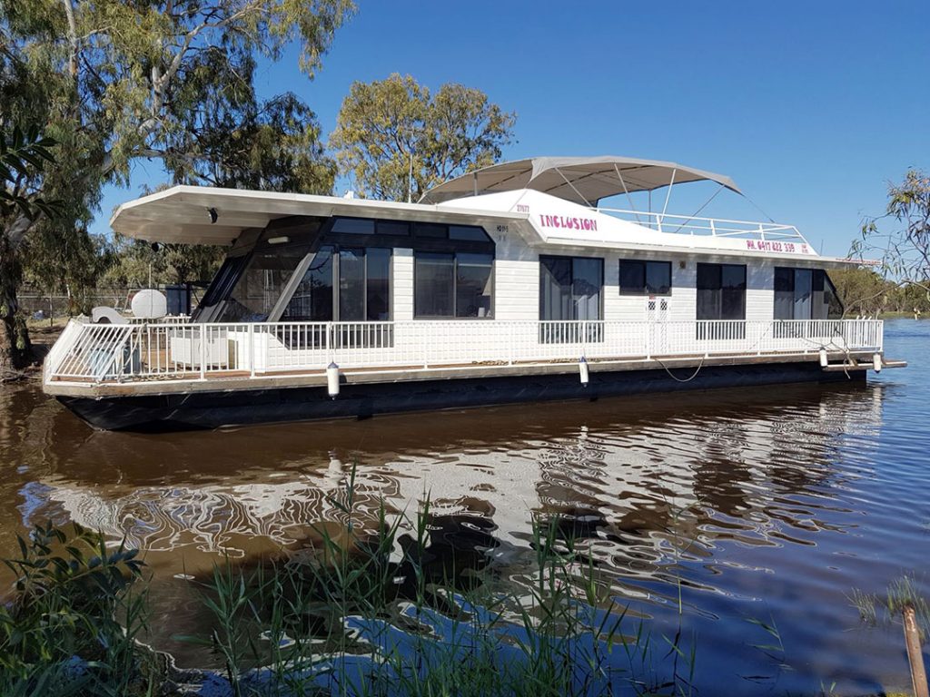 Fully Wheelchair Accessible Houseboat -'Inclusion' At Houseboat Heaven
