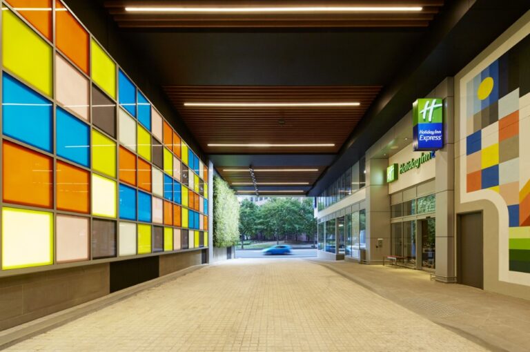 Holiday Inn Express Melbourne Southbank With Accessible Accommodation