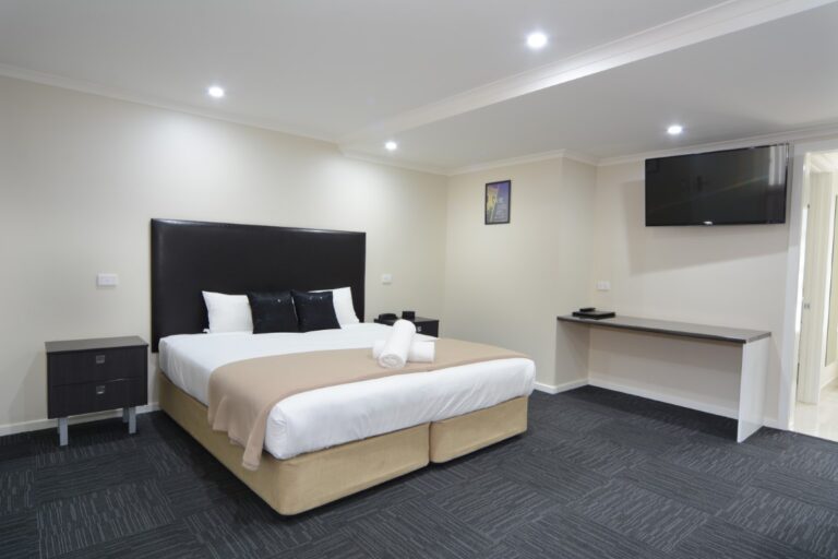 Accessible Accommodation Bendigo City Centre Motel accessible accommodation 2 newly renovated rooms , wheelchair accessible.